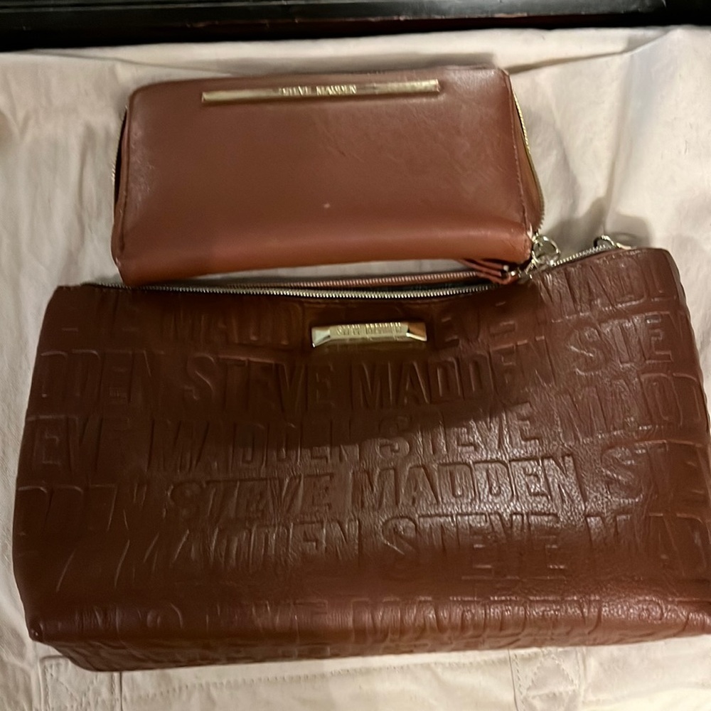 Steve Madden wallet/makeup bag set. Brown